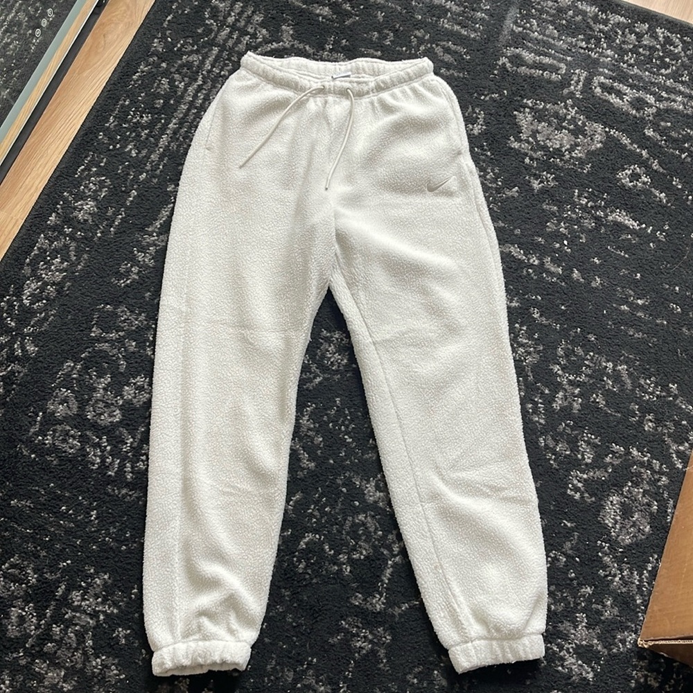 Nike fleece jogger pants